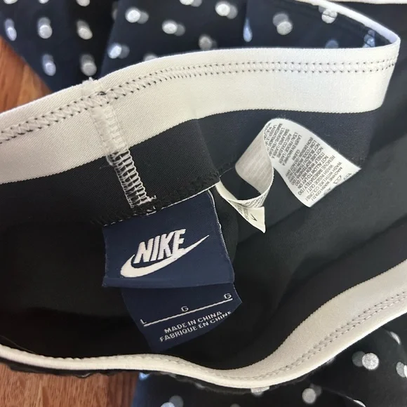 Nike Large black polka dot crop leggings - Picture 5 of 6